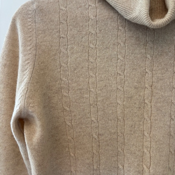 Vintage Holt Renfrew 100% Cashmere Turtleneck - Picture 4 of 6
